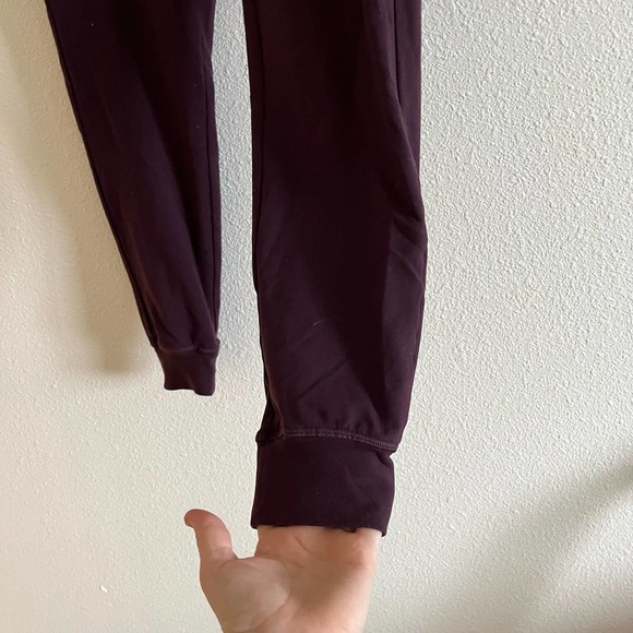 ZYIA Women’s Workout Unwind Jogger Size XS in Plum - Picture 4 of 13
